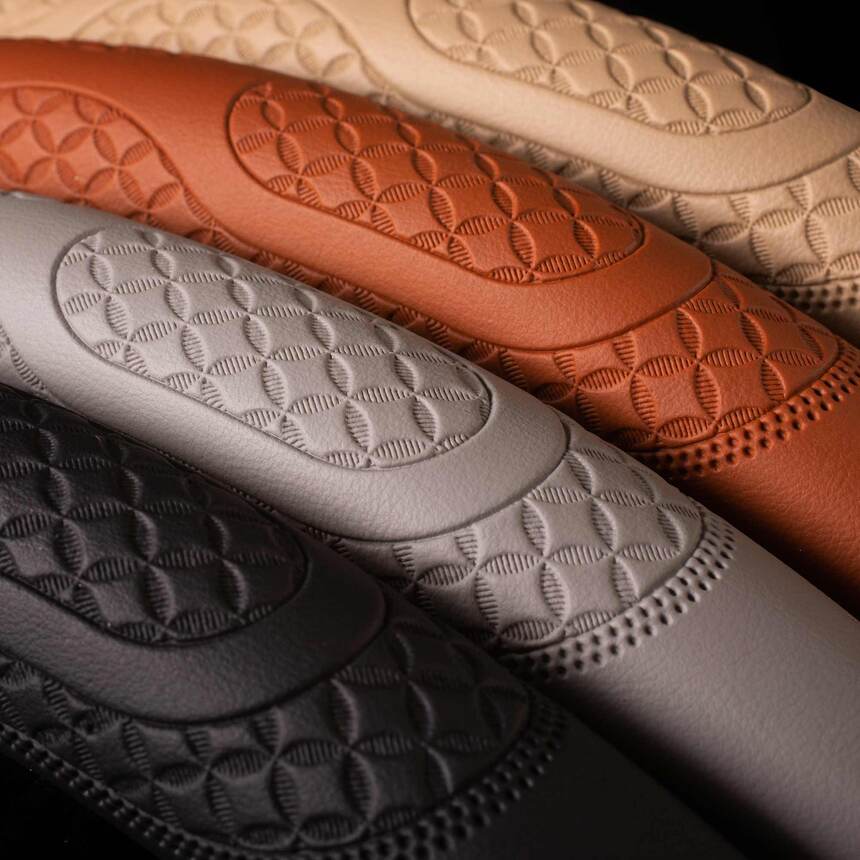 Кожаная оплётка на руль Car Performance, экокожа CP-2011 BK (XL)