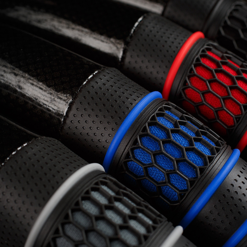 Оплётка руля AUTOPROFI экокожа AP-2051 BK/RD (S)