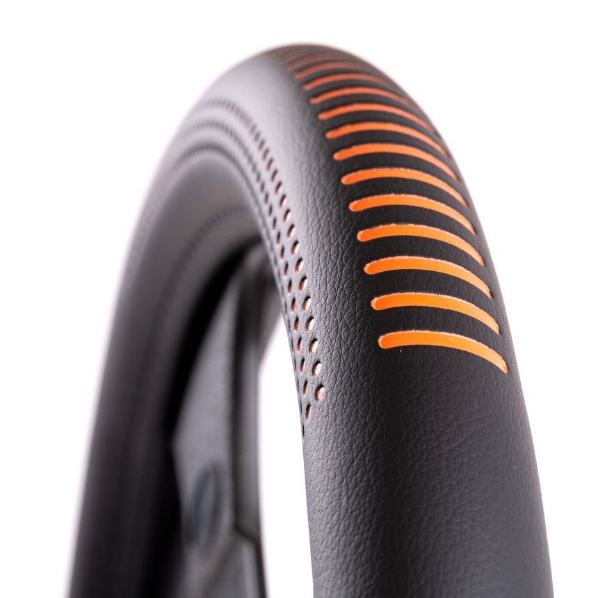 Оплётка руля AUTOPROFI из экокожи AP-1910 BK/ORANGE (M)